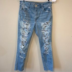 American Eagle hi rise Jeggings distressed light wash 10